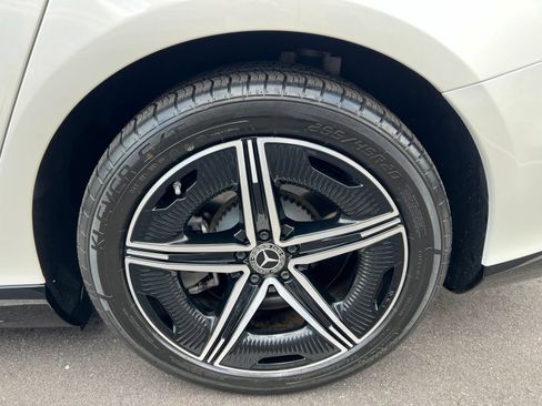 Used 2022 Mercedes-Benz EQS 580 4MATIC Sedan image 16