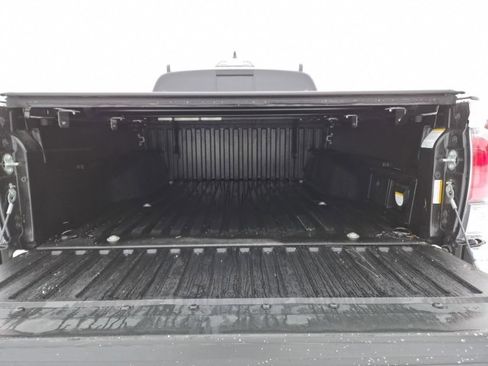 Used 2023 Toyota Tacoma TRD Off-Road image 8