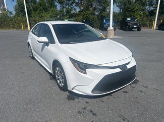 Used 2022 Toyota Corolla LE image 1
