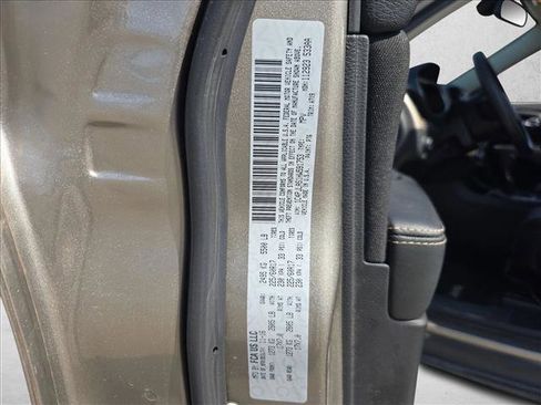 Used 2017 Jeep Cherokee Sport image 18