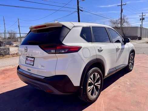 Used 2023 Nissan Rogue SV image 5