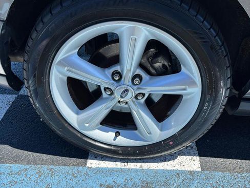 Used 2010 Ford Mustang GT RWD image 25