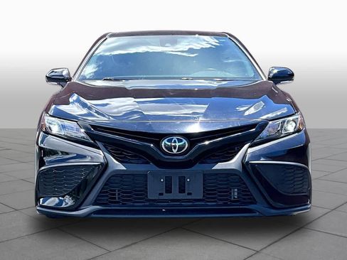 Used 2024 Toyota Camry SE w/ Blackout Package (TMS) FWD image 3