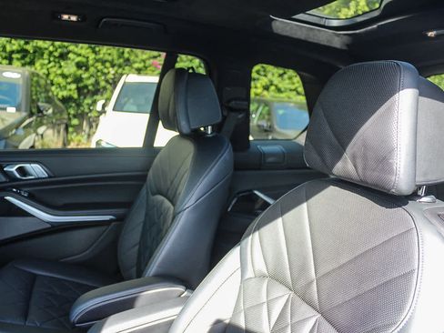 Certified 2023 BMW X7 xDrive40i w/ M Sport Package image 18