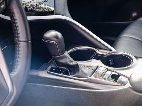 Used 2023 Toyota Camry SE image 22