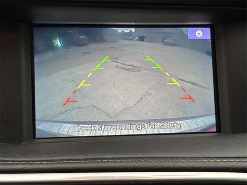 Used 2018 INFINITI QX30 Premium w/ Cargo Package image 17