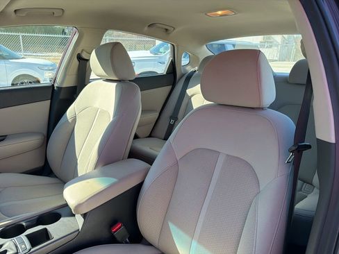 Used 2018 Kia Optima LX image 19