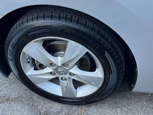 Used 2013 Hyundai Elantra GLS w/ Preferred Pkg image 27