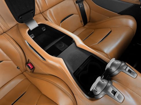 Used 2018 Ferrari GTC4Lusso T image 31