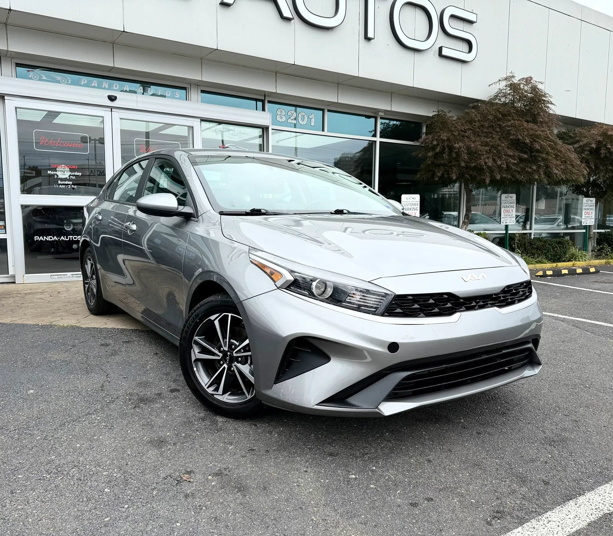 Used 2022 Kia Forte LXS FWD image 1