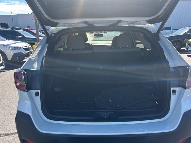 Used 2023 Subaru Outback Premium AWD/4WD image 10