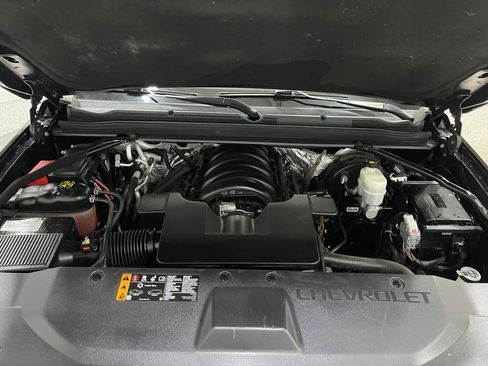 Used 2017 Chevrolet Suburban LT image 26