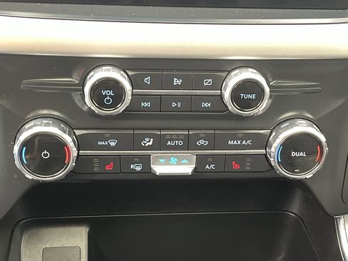 Used 2022 Ford F150 XLT w/ Equipment Group 302A High image 18