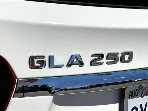 Used 2018 Mercedes-Benz GLA 250 image 30