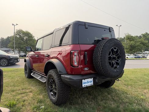 Used 2026 Ford Bronco Badlands AWD/4WD image 3