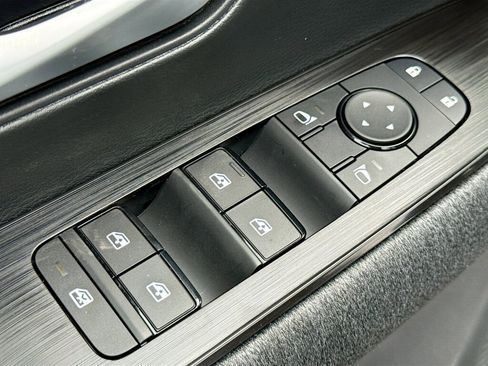 New 2026 Nissan Kicks SV image 8