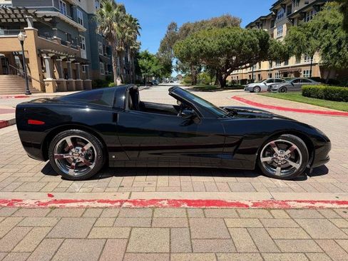 Used 2009 Chevrolet Corvette Coupe w/ Preferred Equipment Group RWD image 12