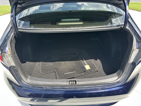 Certified 2020 Toyota Corolla XLE FWD image 32