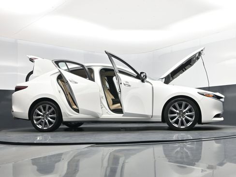 Used 2022 MAZDA MAZDA3 s image 21