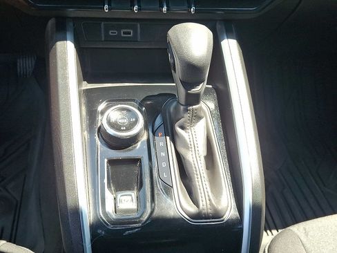 Used 2024 Chevrolet Colorado Trail Boss w/ Technology Package AWD/4WD image 14