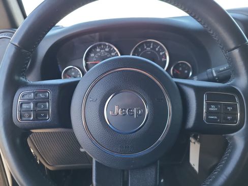 Used 2018 Jeep Wrangler Sport image 23