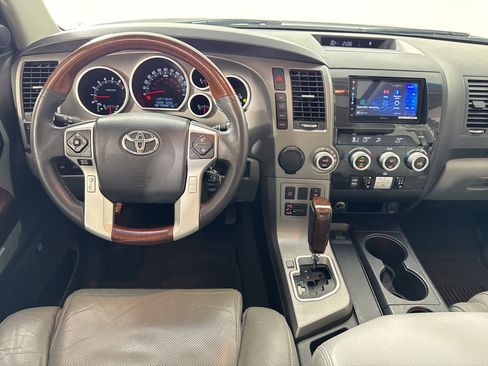 Used 2016 Toyota Sequoia Platinum image 27