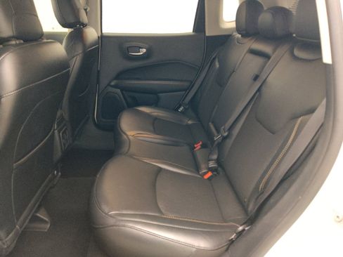 Used 2020 Jeep Compass Latitude w/ Cold Weather Group AWD/4WD image 18