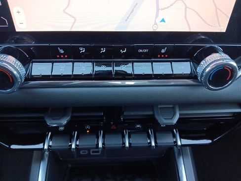 New 2026 GMC Canyon Elevation AWD/4WD image 15