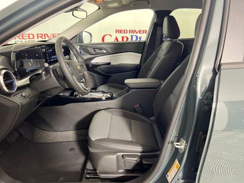 New 2026 Chevrolet Trax LT FWD image 9