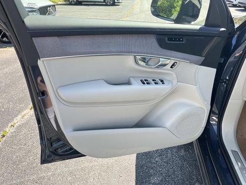 New 2026 Volvo XC90 T8 Ultra w/ Protection Package Premier AWD/4WD image 21