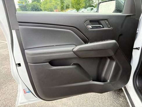 Used 2025 Chevrolet Colorado LT RWD image 10