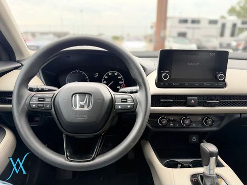 Used 2025 Honda HR-V LX image 29