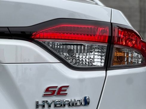 Certified 2024 Toyota Corolla SE w/ SE Package FWD image 10