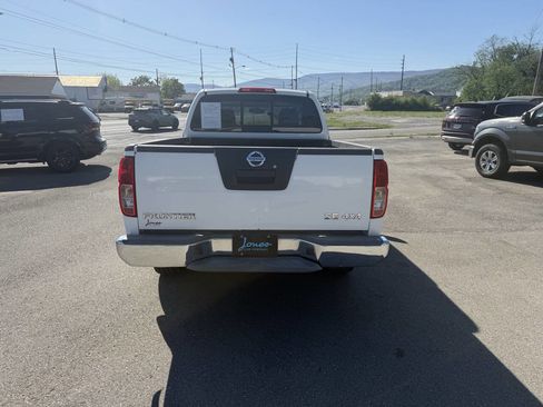 Used 2008 Nissan Frontier SE w/ SE Value Truck Pkg image 7