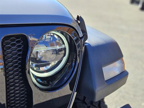 Used 2021 Jeep Wrangler Unlimited Sport image 10