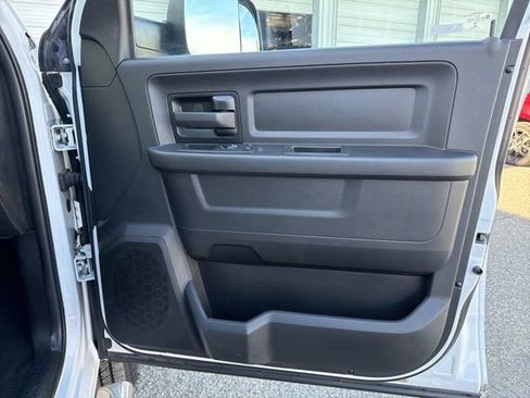 Used 2018 RAM 2500 Tradesman w/ Chrome Appearance Group AWD/4WD image 13