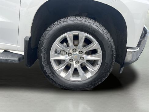 Used 2021 Chevrolet Silverado 1500 LTZ w/ LTZ Premium Package AWD/4WD image 13