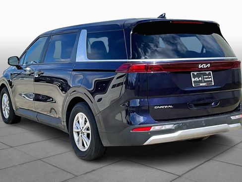 Certified 2024 Kia Carnival LX image 9