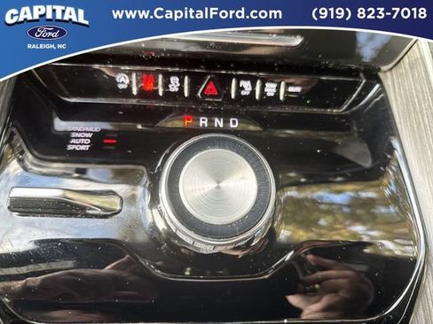 Used 2024 Jeep Wagoneer L Series II w/ Flexible Seating Group image 29