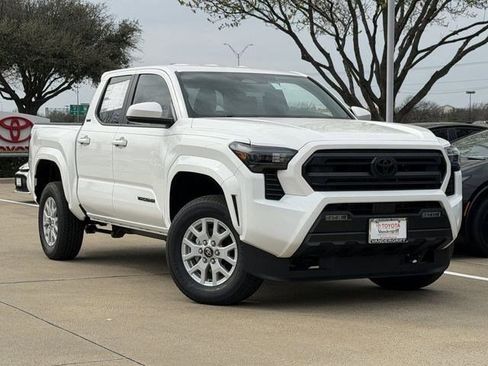 New 2026 Toyota Tacoma SR5 image 2