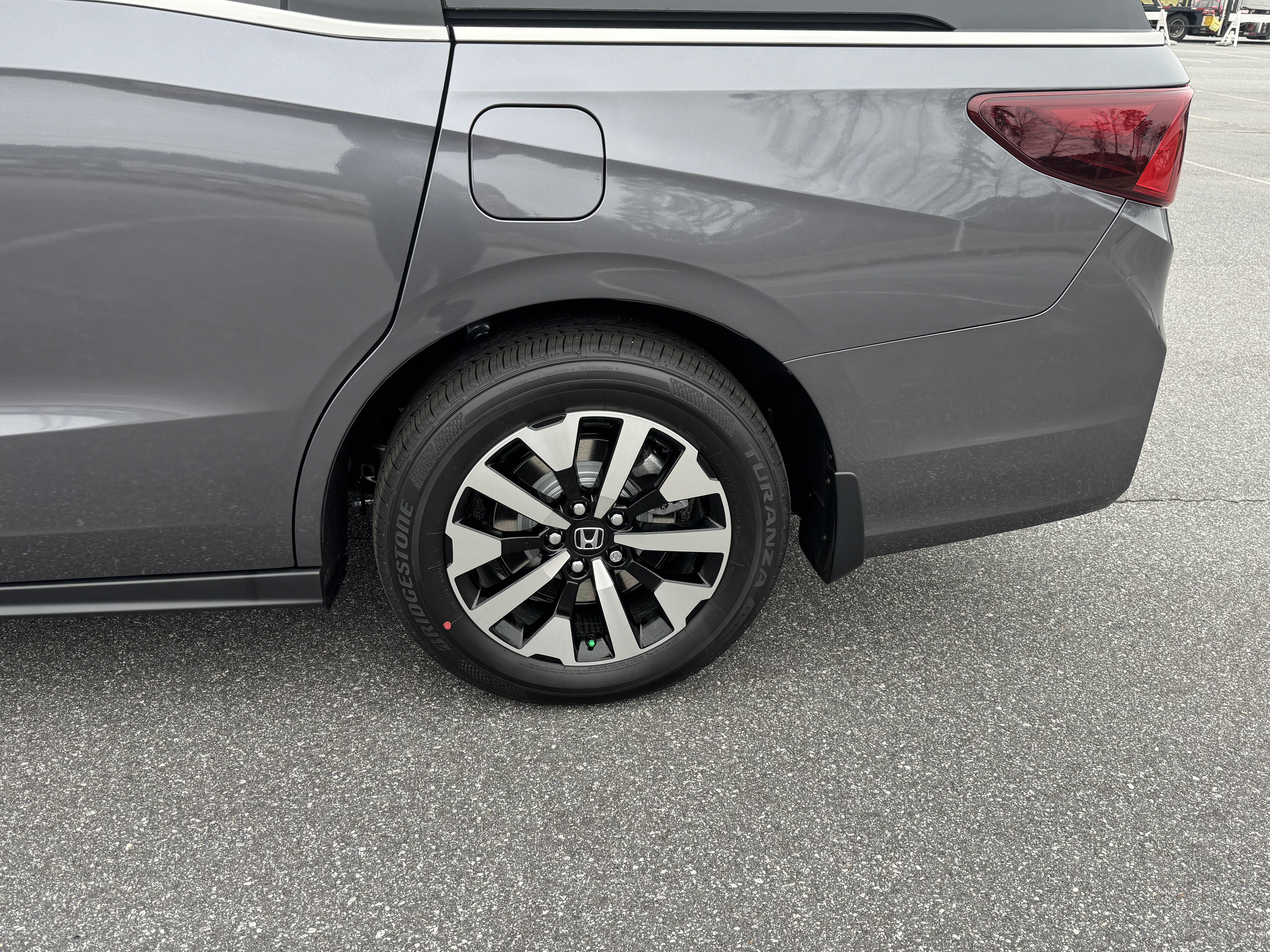 New 2027 Honda Odyssey EX-L image 27