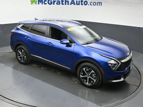 Used 2023 Kia Sportage EX image 3