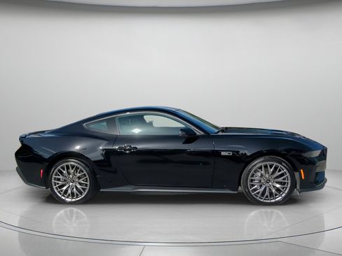 Certified 2025 Ford Mustang GT Premium image 32