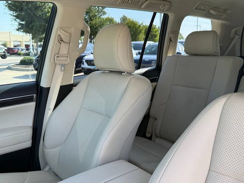 Used 2022 Lexus GX 460 Luxury w/ Off Road Package AWD/4WD image 11