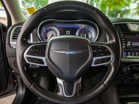 Used 2020 Chrysler 300 Touring w/ Sport Appearance Package image 17