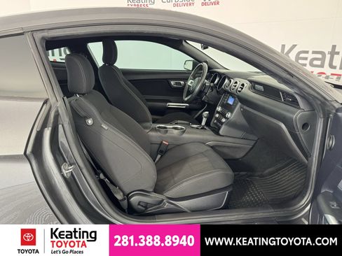 Used 2019 Ford Mustang Coupe w/ Black Accent Package RWD image 17