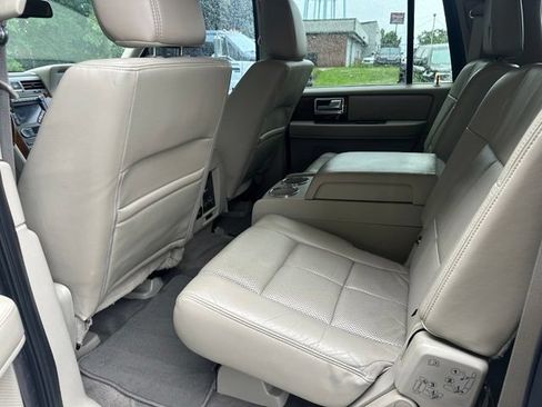 Used 2013 Lincoln Navigator L 2WD image 9