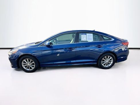 Used 2018 Hyundai Sonata SE w/ Cargo Package FWD image 4