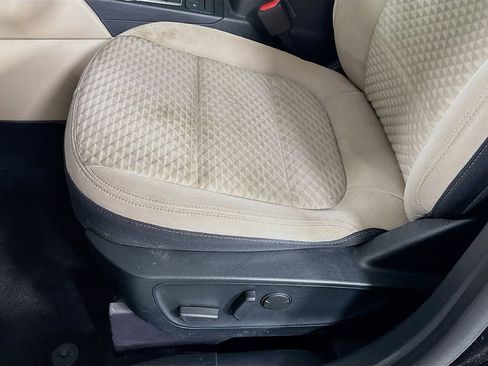 Used 2020 Ford Escape SE FWD image 22