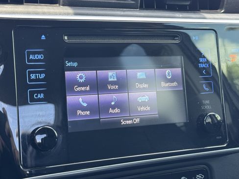 Used 2019 Toyota Corolla SE w/ Carpet Mat Package (TMS) FWD image 21